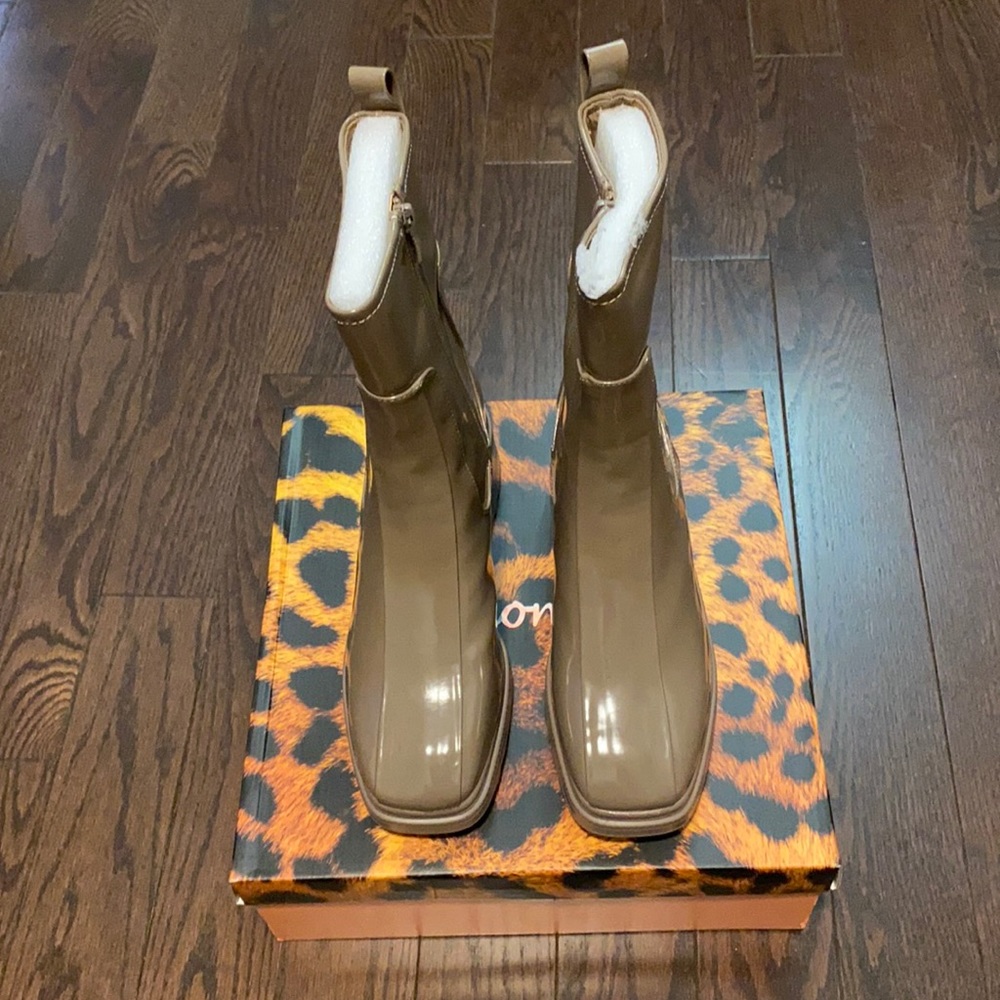 Rain boots